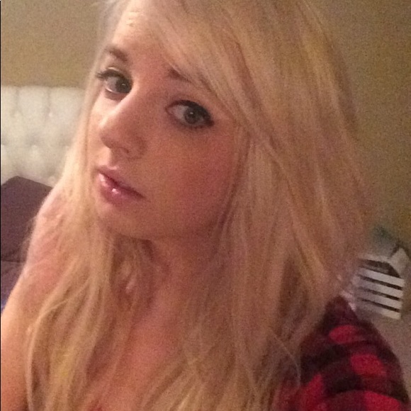 Meet your Posher, Kelsie - Picture 1 of 1